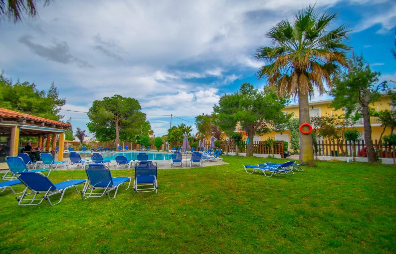Splash Pool Bar Laganas Extérieur photo